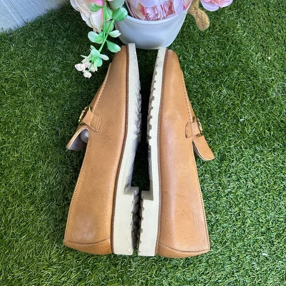 PAUL GREEN
Shay Bit Loafer In Cuoio
Leather/tan 
$429 NEW women UK 3.5 US 6 - Picture 11 of 17